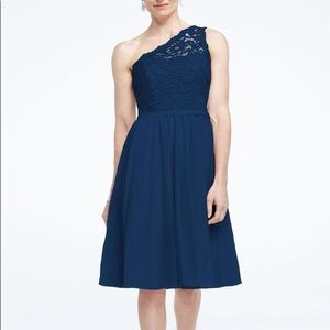 David’s Bridal SHORT ONE SHOULDER LACE DRESS